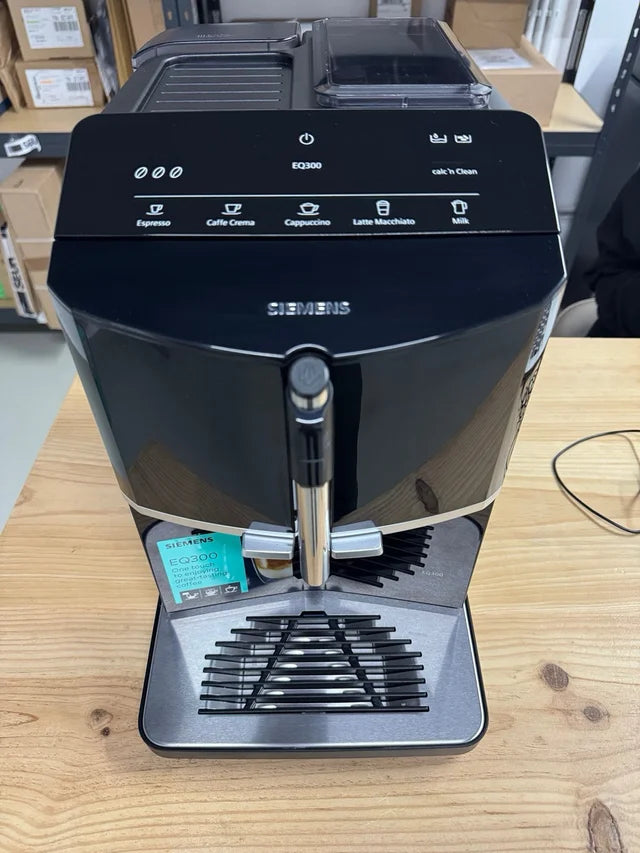 SIEMENS EQ300 cafetera superautomática