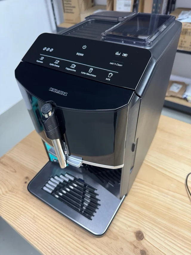 SIEMENS EQ300 cafetera superautomática
