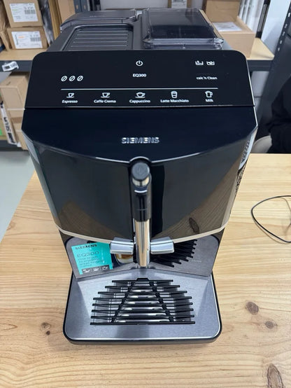 SIEMENS EQ300 cafetera superautomática